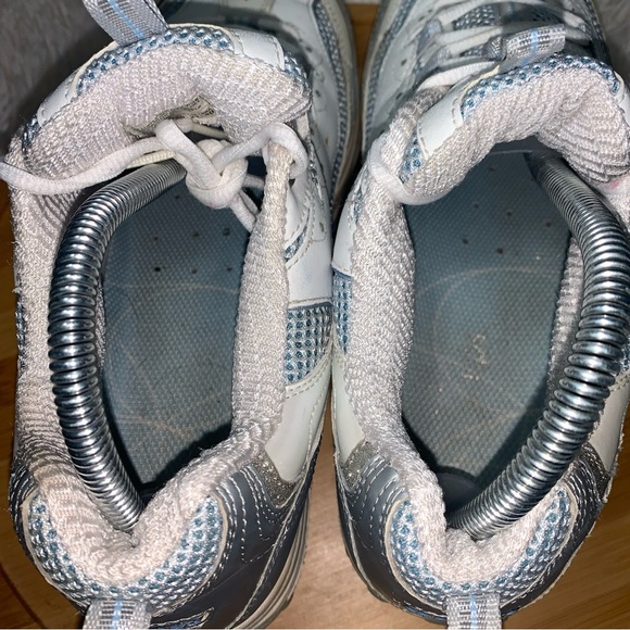 SKECHERS Shape-ups Womens White Silver Athletic Toning Shoe Sz 10 - Picture 2 of 7